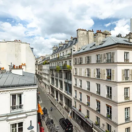 Rooftop Views Cosy Parigi